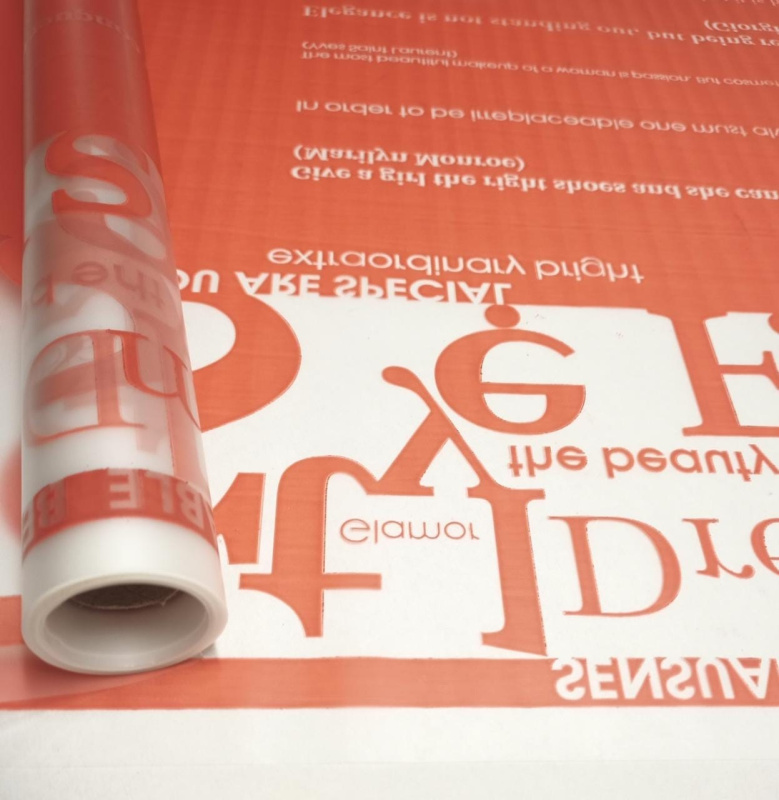 Пленка матовая с рисунком 50 мкр Fashion красная 60см*10 ярд ± 5%