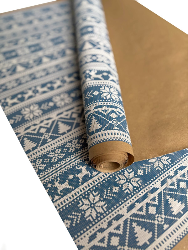 Упаковочная новогодняя бумага Свитер синий/белый на коричневом фоне 720мм/60гр/10м ± 5%