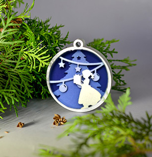 Игрушка новогодняя четырехслойная Подарок принцессе синяя/серебро 90 мм