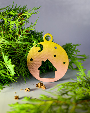 Игрушка новогодняя однослойная Домик в шаре 97мм, 3шт