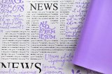 Пленка матовая двухст. с рисунком Газета цв.светло-фиолетовый 58см*12м±5% 50мкр