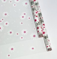 Пленка прозрачная двухцветная с рисунком Ромашка бело-красная 70см*10ярд ± 5%