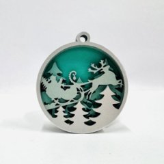 Игрушка новогодняя четырехслойная Олень в упряжке зеленая/серебро 90 мм