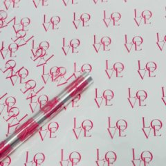 Пленка прозрачная LOVE розовая 70см*200гр ± 5%