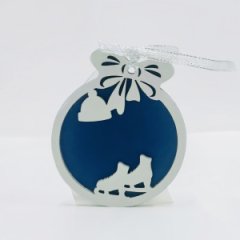 Игрушка новогодняя двухслойная Коньки в шаре с бантом синяя/серебро 83 мм 2шт