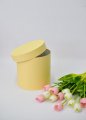 Коробка круглая 16*16 бумага дизайнерская Сливочный