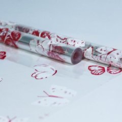 Пленка прозрачная двухцветная с рисунком Бабочки бело-красная 70см*10ярд ± 5%
